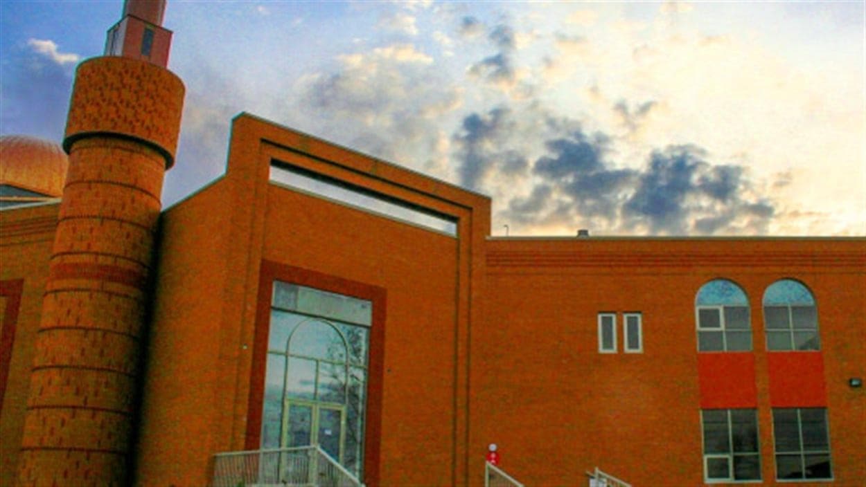 La Mosquée Al-Quba de Brossard, la plus importante du Québec. La Mosquée Al-Quba de Brossard, la plus importante du Québec.