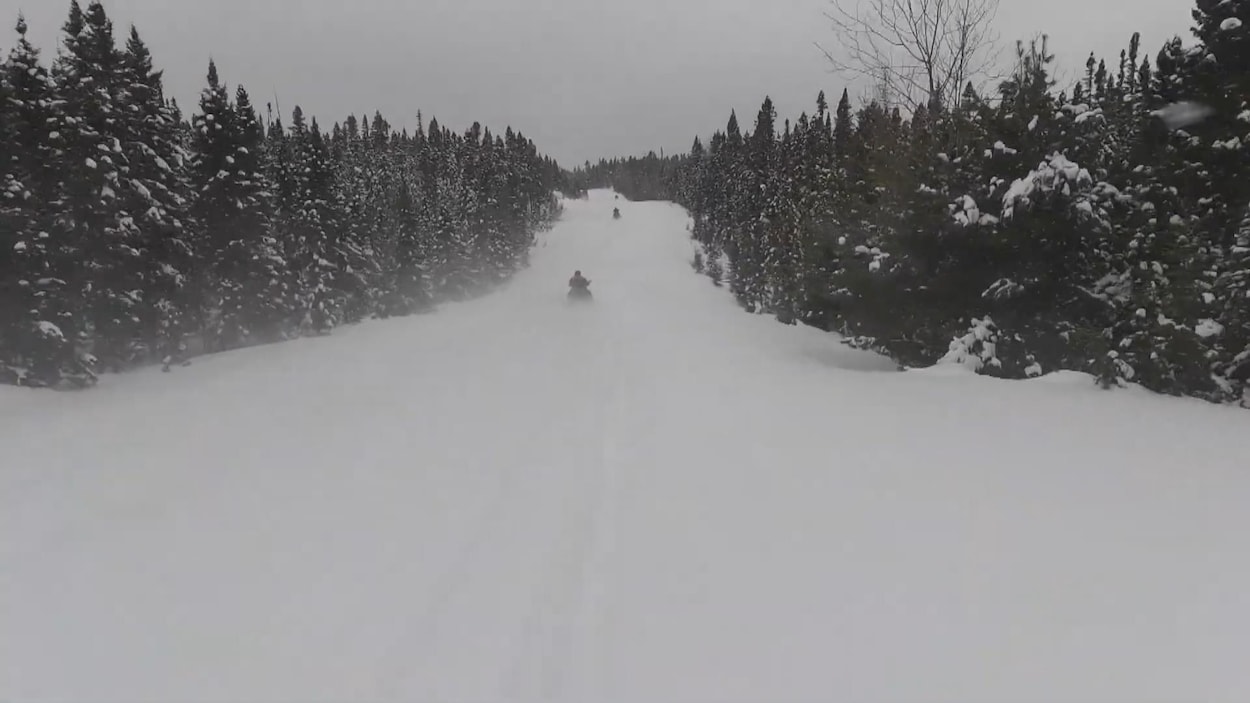 Un motoneigiste perd la vie à Mont-Carmel