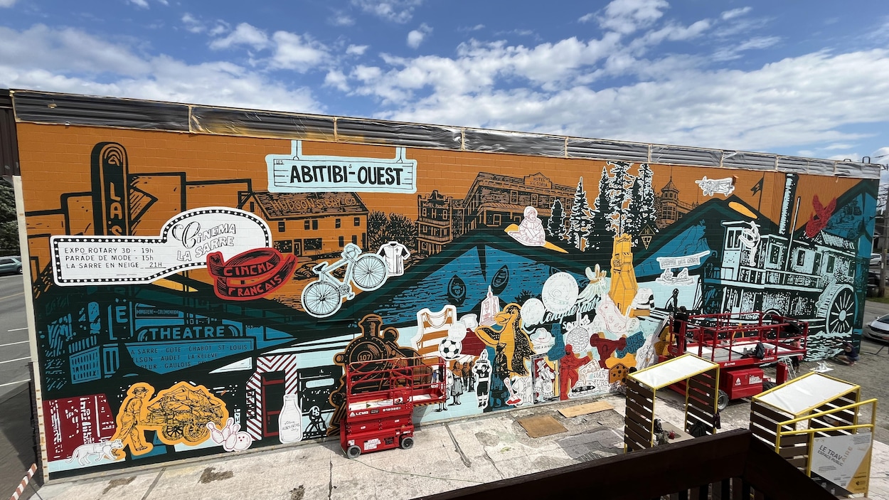 La murale historique prend forme au centre-ville de La Sarre