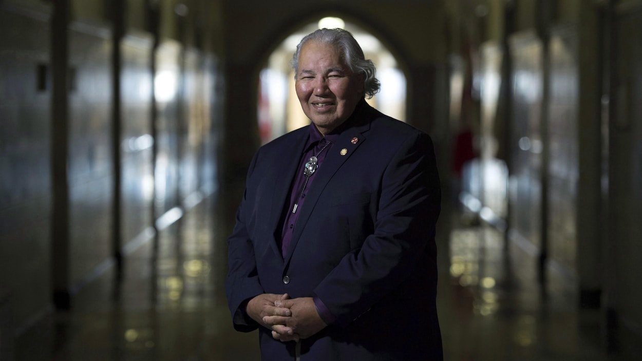 Le juge à la retraite et sénateur Murray Sinclair va enquêter sur la Commission des services policiers de Thunder Bay