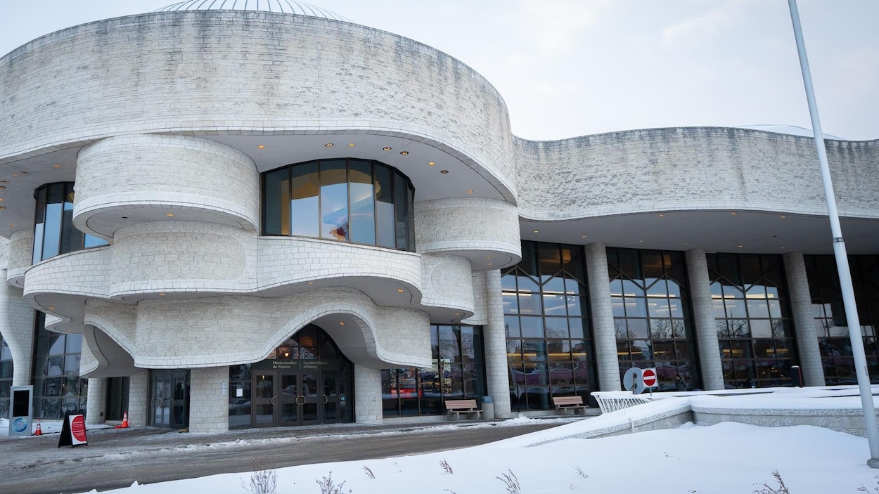 Les compressions fédérales frappent deux grands musées canadiens