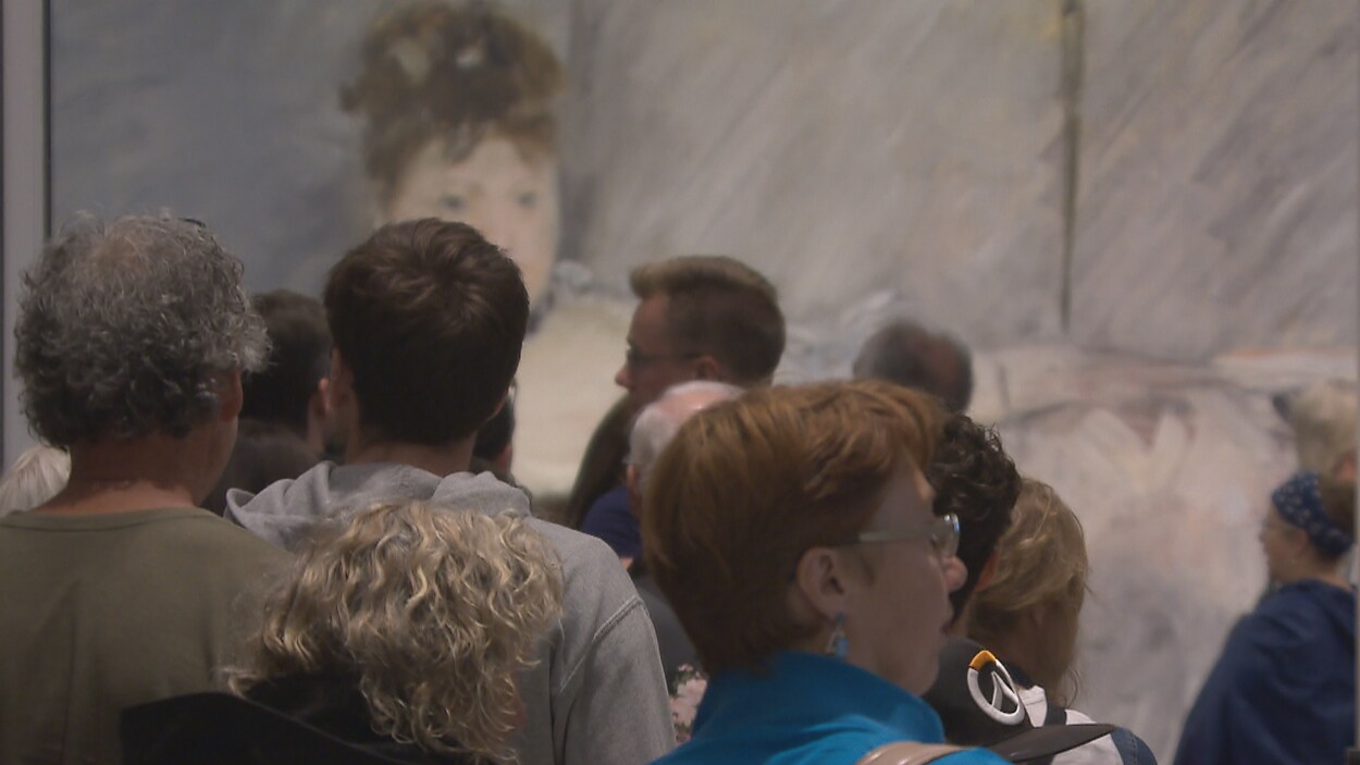 Des visiteurs au Musée national des beaux-arts du Québec Des visiteurs au Musée national des beaux-arts du Québec