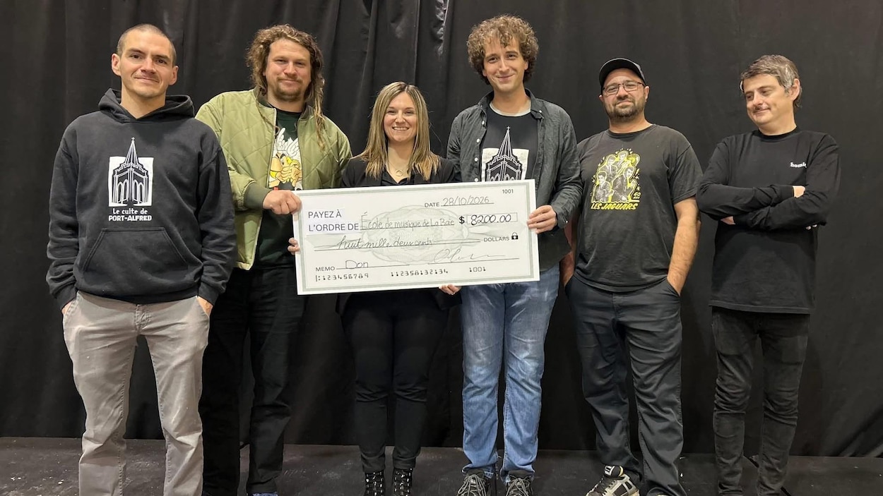 Un don de 8200$ pour l’École de musique de La Baie
