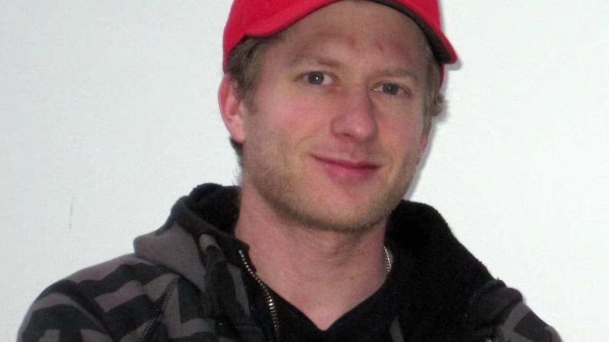 C.-B. : Un policier affirme que Myles Gray a été maintenu face contre terre avant sa mort