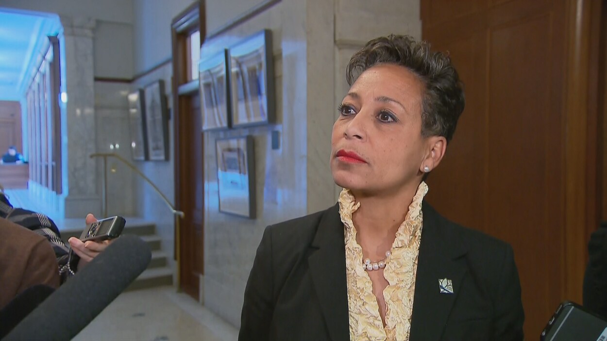 La ministre des Relations internationales et de la Francophonie, Nadine Girault.