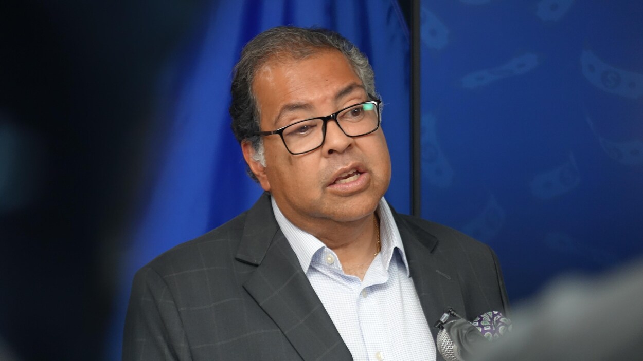 Naheed Nenshi s’inquiète de l’ingérence étrangère liée au référendum