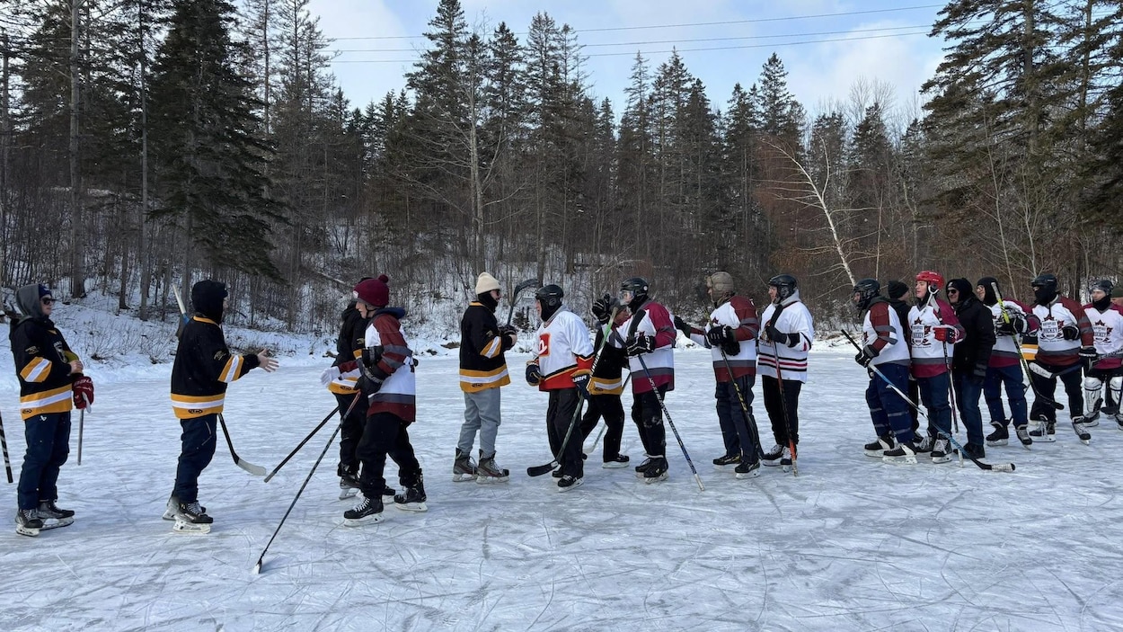 Où est né le hockey au Canada?