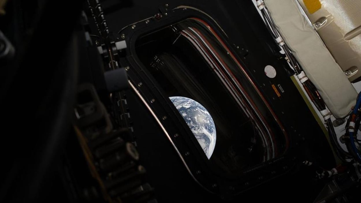 Artemis II : l’équipage désormais hors de l’orbite terrestre, une première depuis 1972