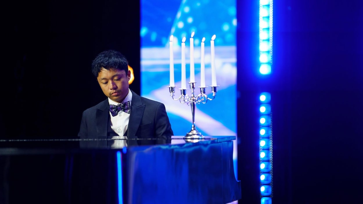 130 heures de piano en continu : un Québécois vise le record Guinness