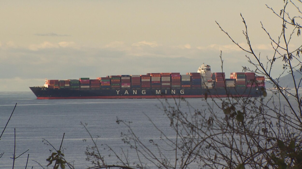 Un navire marchand à Vancouver.