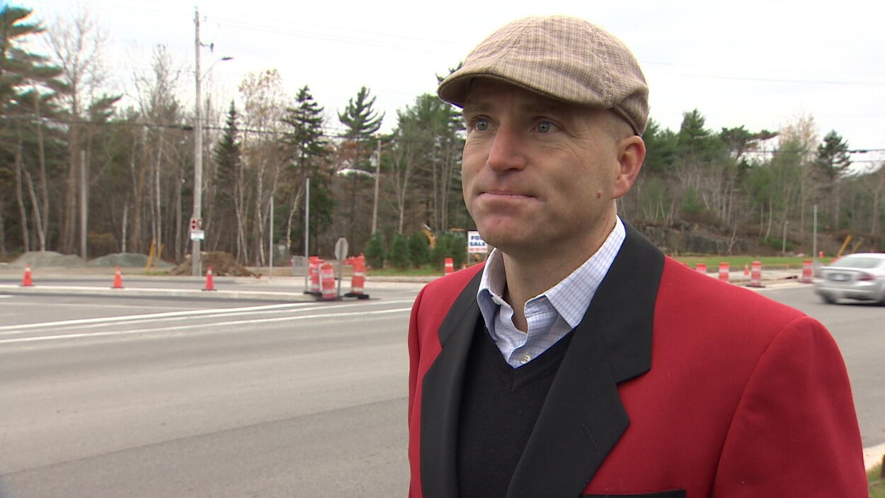 Le conseiller Matt Whitman a relayé sur Twitter une lettre destinée au conseil municipal d'Halifax, sans savoir qu'elle provenait d'un groupe suprémaciste.