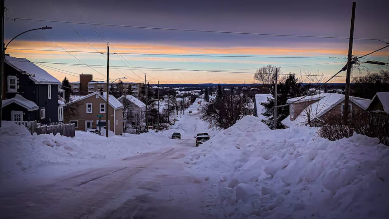 Timmins devrait attendre encore un mois pour se sortir de la neige