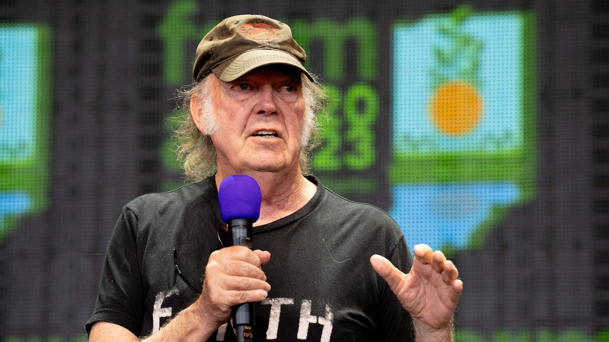 Après Spotify, Neil Young veut boycotter Amazon Music