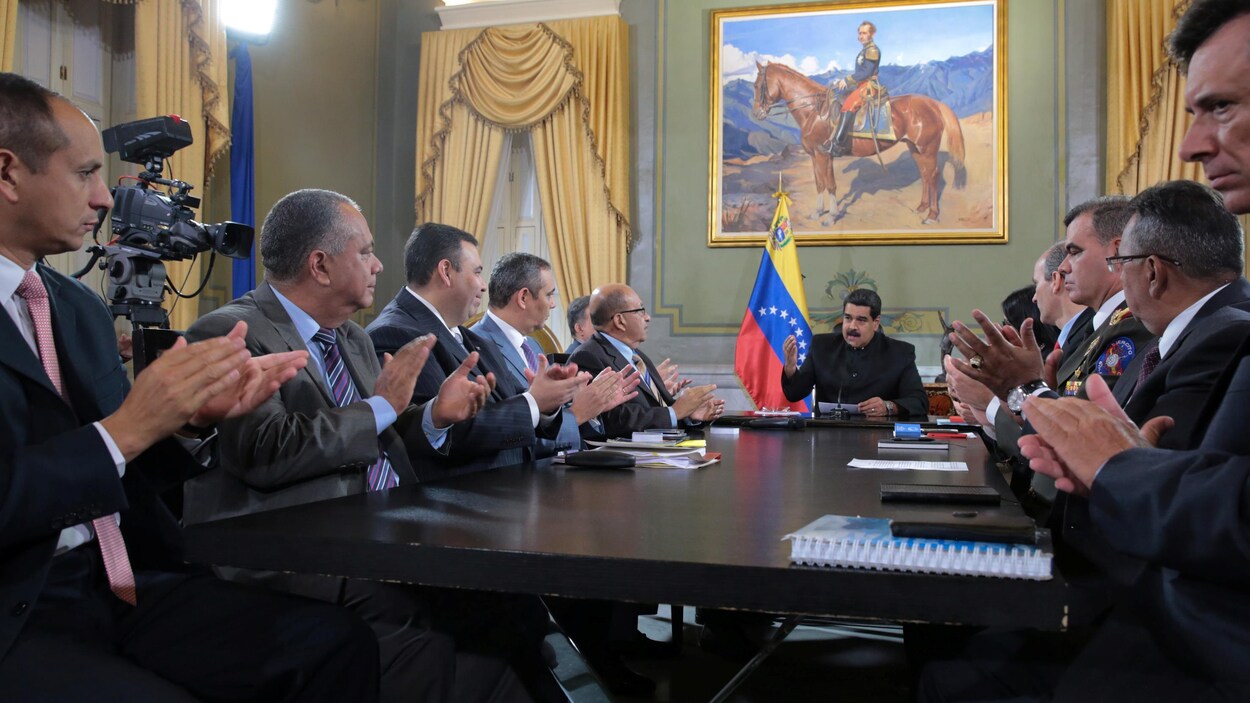 Le président du Venezuela Nicolas Maduro a convoqué un Conseil de sécurité de la Nation la nuit dernière. Le président du Venezuela Nicolas Maduro a convoqué un Conseil de sécurité de la Nation la nuit dernière.
