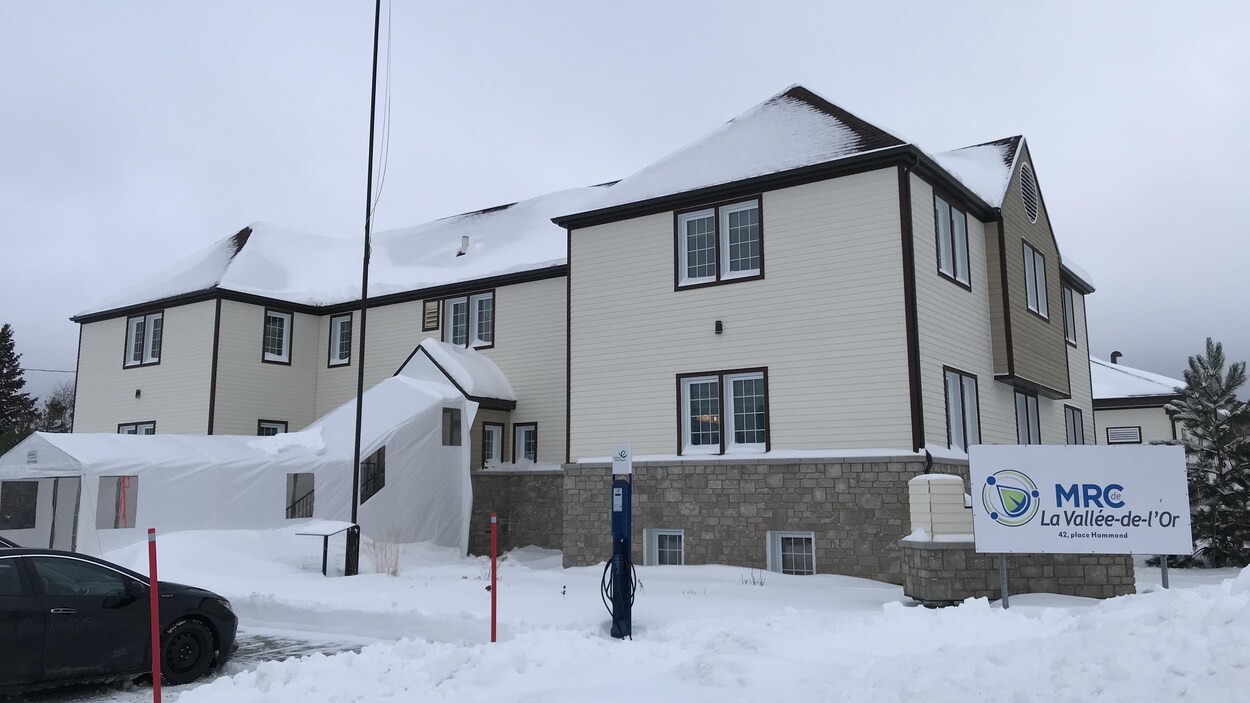 Le bâtiment des bureaux de la MRC de la Vallée-de-l'Or.