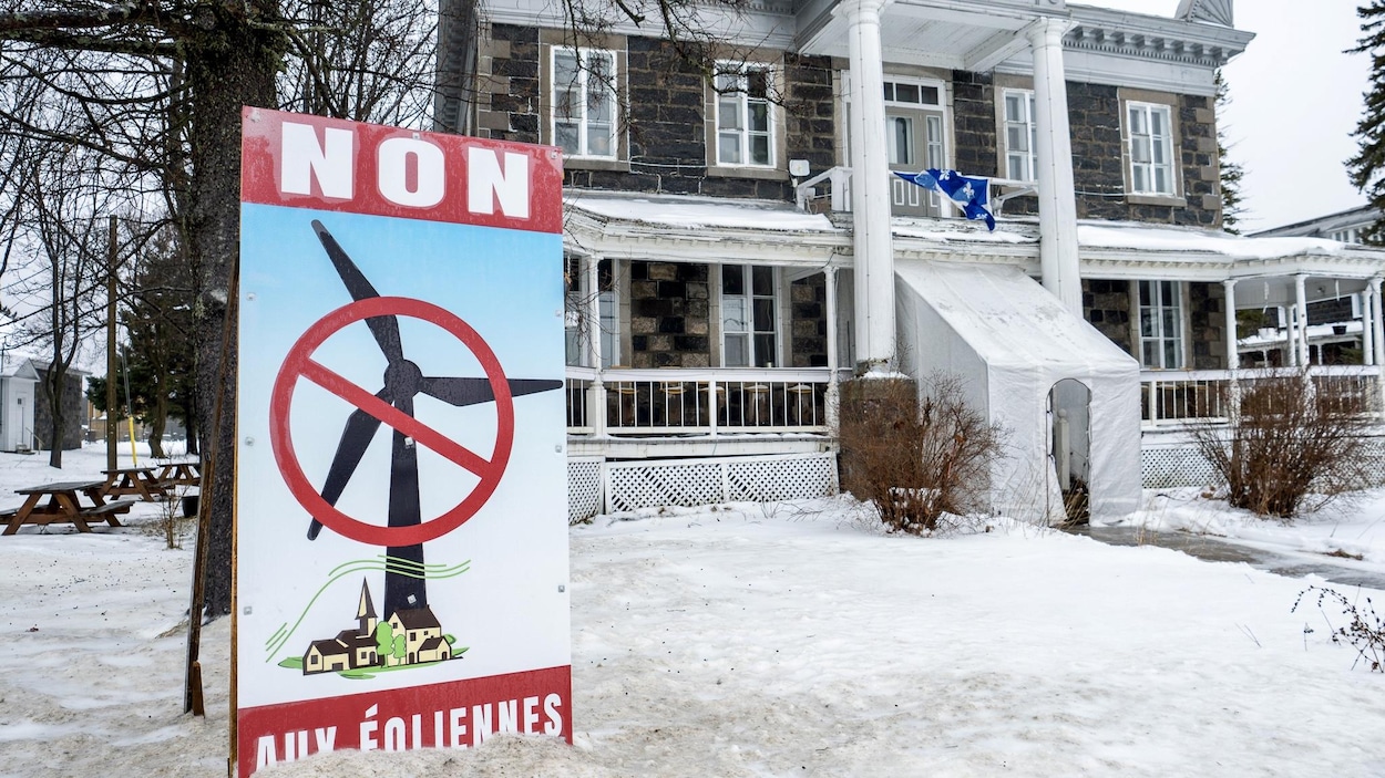 64 élus de la Mauricie « ferment la porte » aux éoliennes de TES Canada