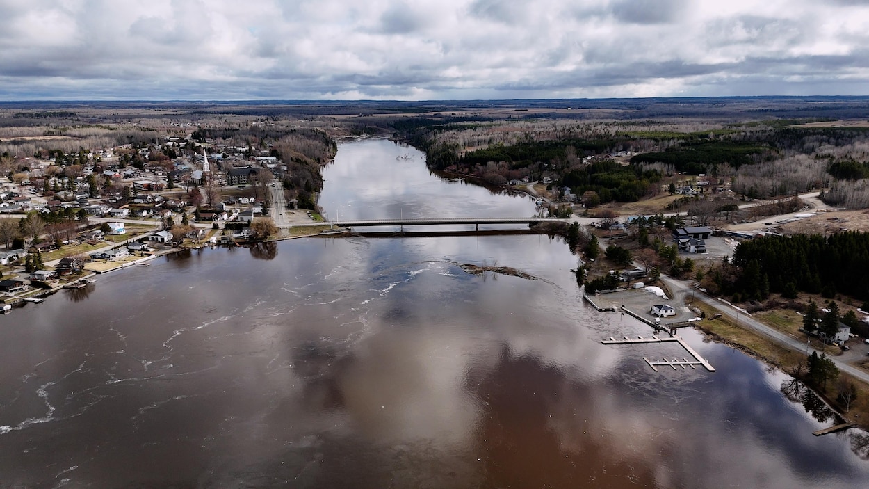 Protéger le lac Témiscamingue malgré les frontières : un comité poursuit ses efforts