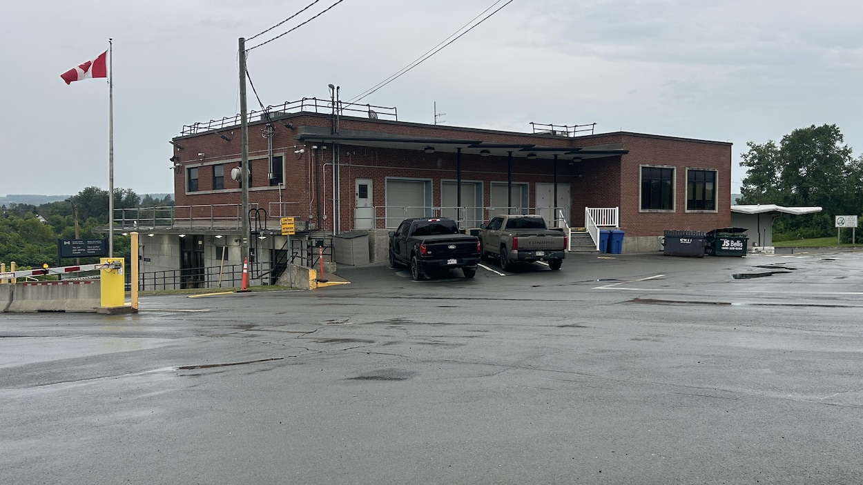 Le poste frontalier de Saint-Léonard sera reconstruit en 2030