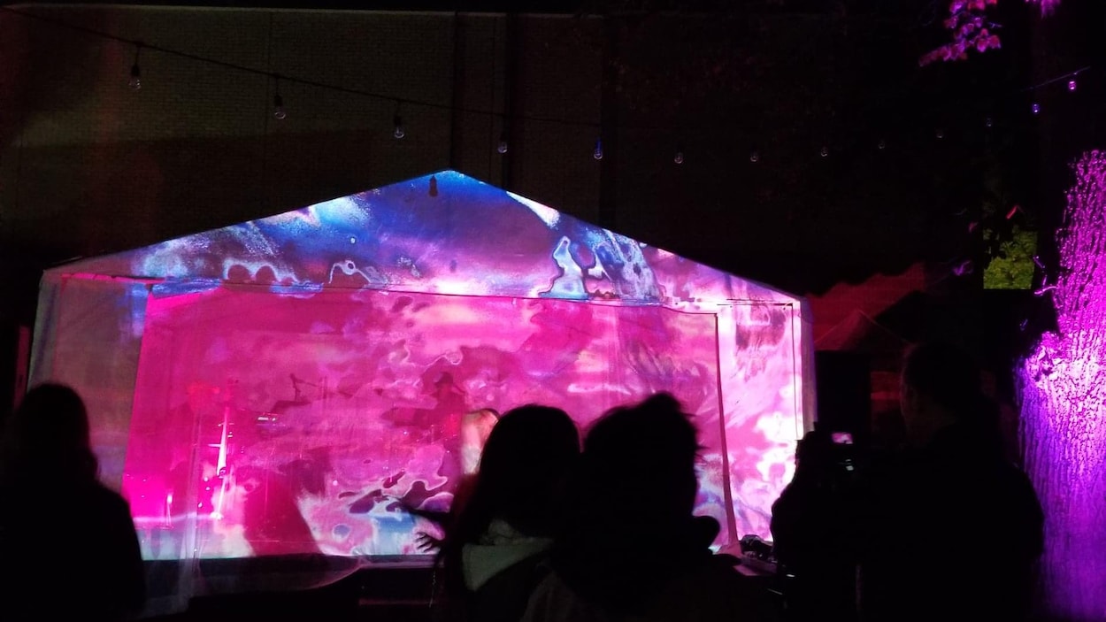 Une Nuit blanche pluvieuse mais heureuse à Winnipeg