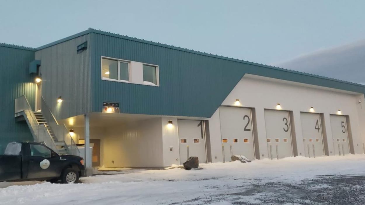 Défaut de bâtiment à Salluit : Québec poursuit quatre entreprises