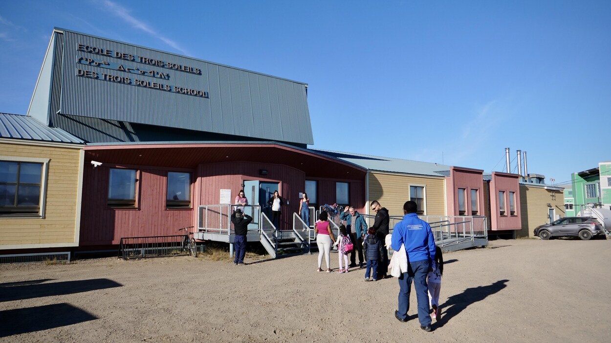 École des Trois-Soleils : 20 ans denseignement en français au Nunavut |  Radio-Canada