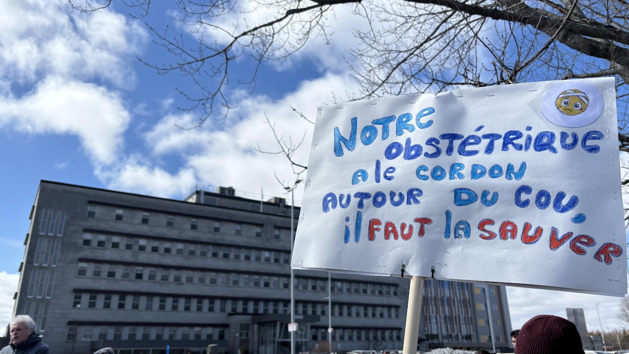 « 100 km en contractions, c’est non » : Lac-Mégantic dénonce la fermeture de l’obstétrique