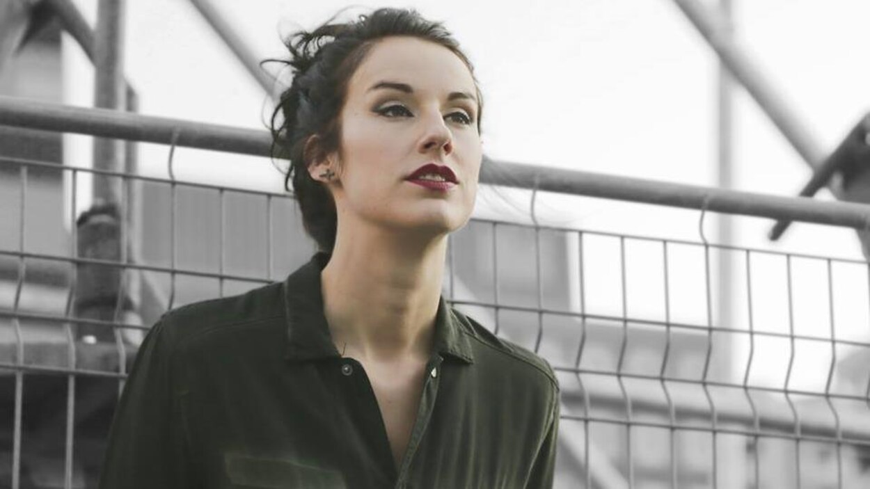 L'auteure-compositrice-interprète Amélie Larocque de Sherbrooke L'auteure-compositrice-interprète Amélie Larocque de Sherbrooke