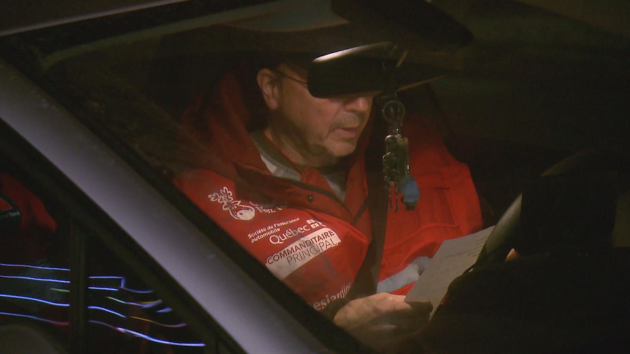 Un bénévole d'Opération Nez Rouge au volant