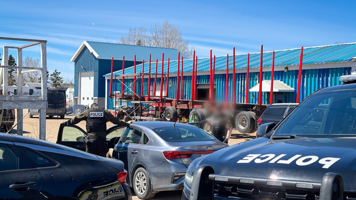 Vaste opération policière à Longue-Rive