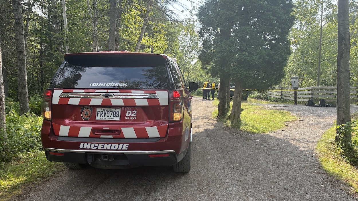 Opération de sauvetage au Parc de la Rivière-du-Moulin à Chicoutimi