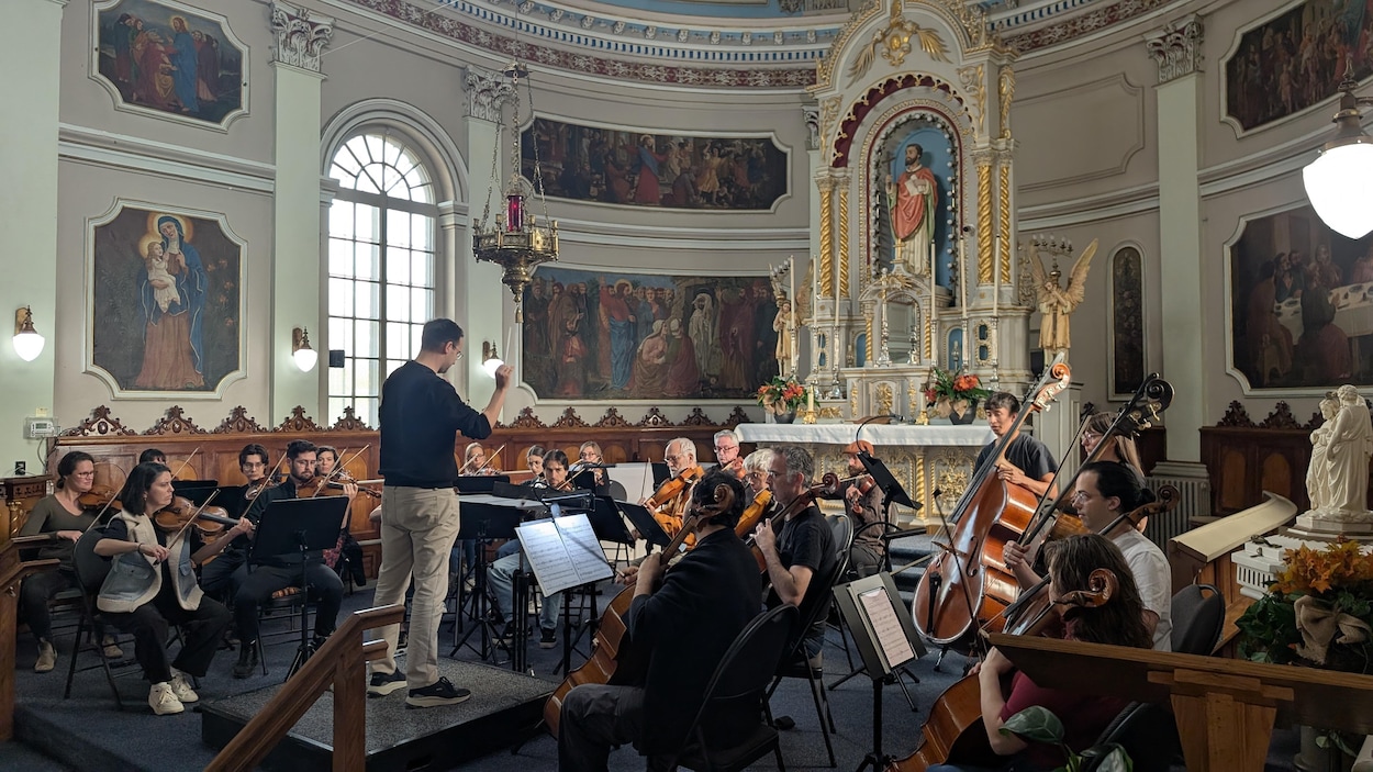 L’Orchestre symphonique régional joue une pièce du Saguenéen Simon Desbiens