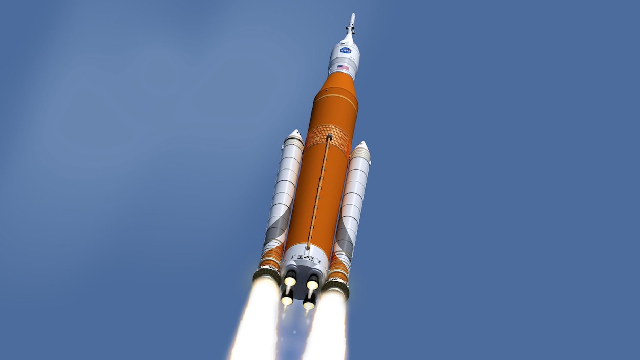 Une image de la NASA représentant la capsule Orion peu après le décollage de sa fusée de lancement.
