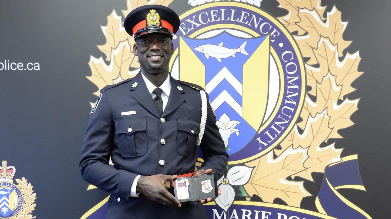 Un policier ontarien meurt dans un