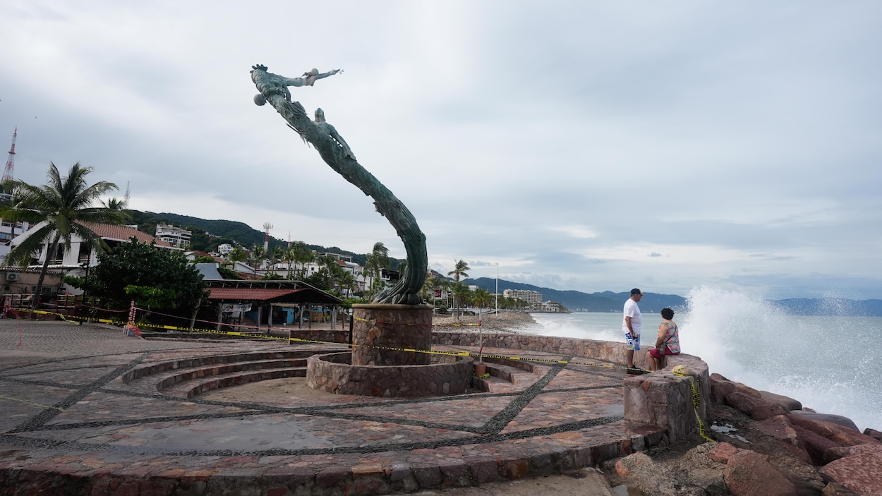 L’ouragan Simon fait un mort et des dégâts sur la côte pacifique du Mexique