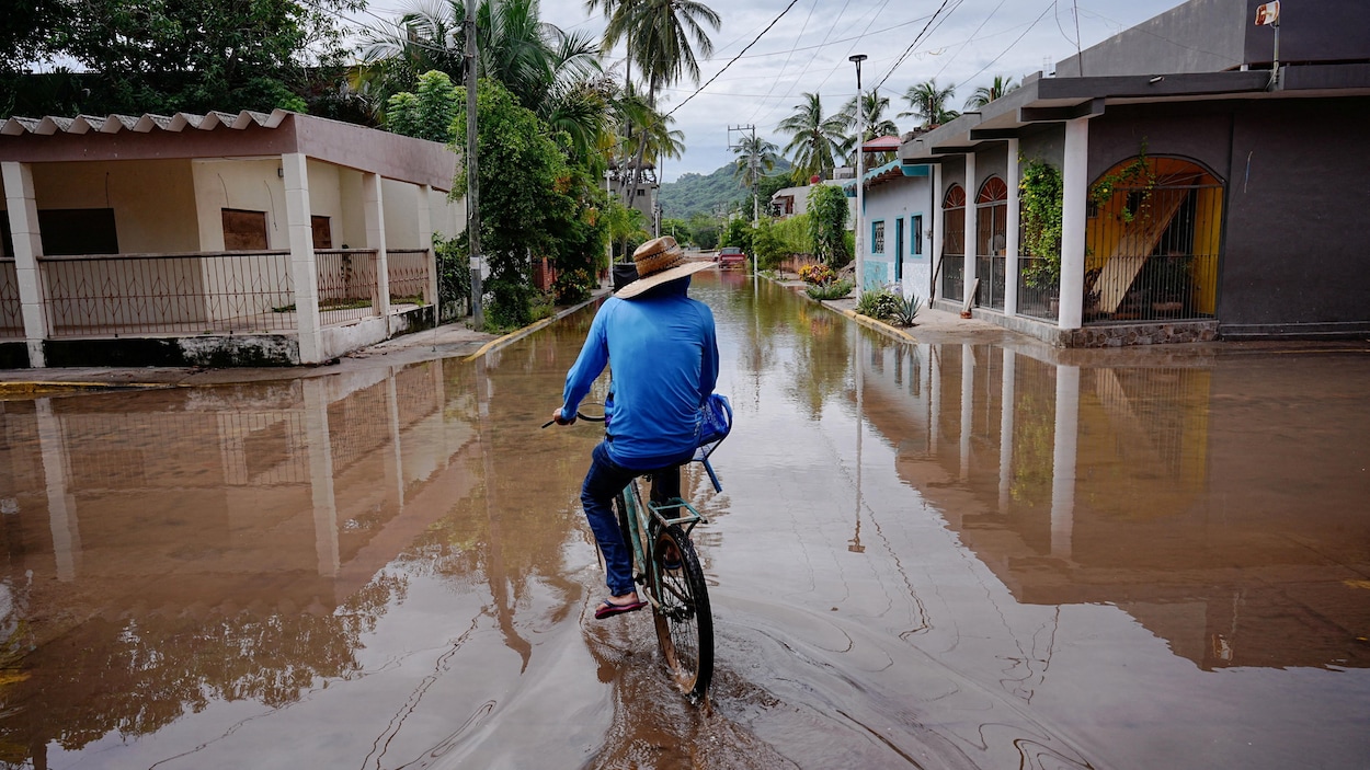 L’ouragan Simon et la tempête tropicale Rachel font six morts au Mexique