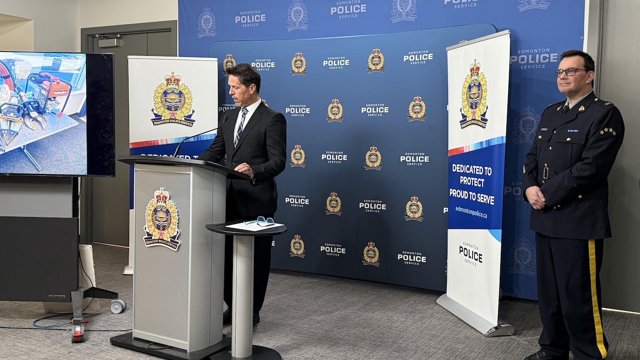 Trois suspects arrêtés pour une série de vols par effraction près d’Edmonton