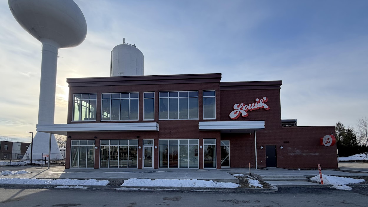 Le quatrième restaurant Louis à Sherbrooke ouvre ses portes | Radio-Canada