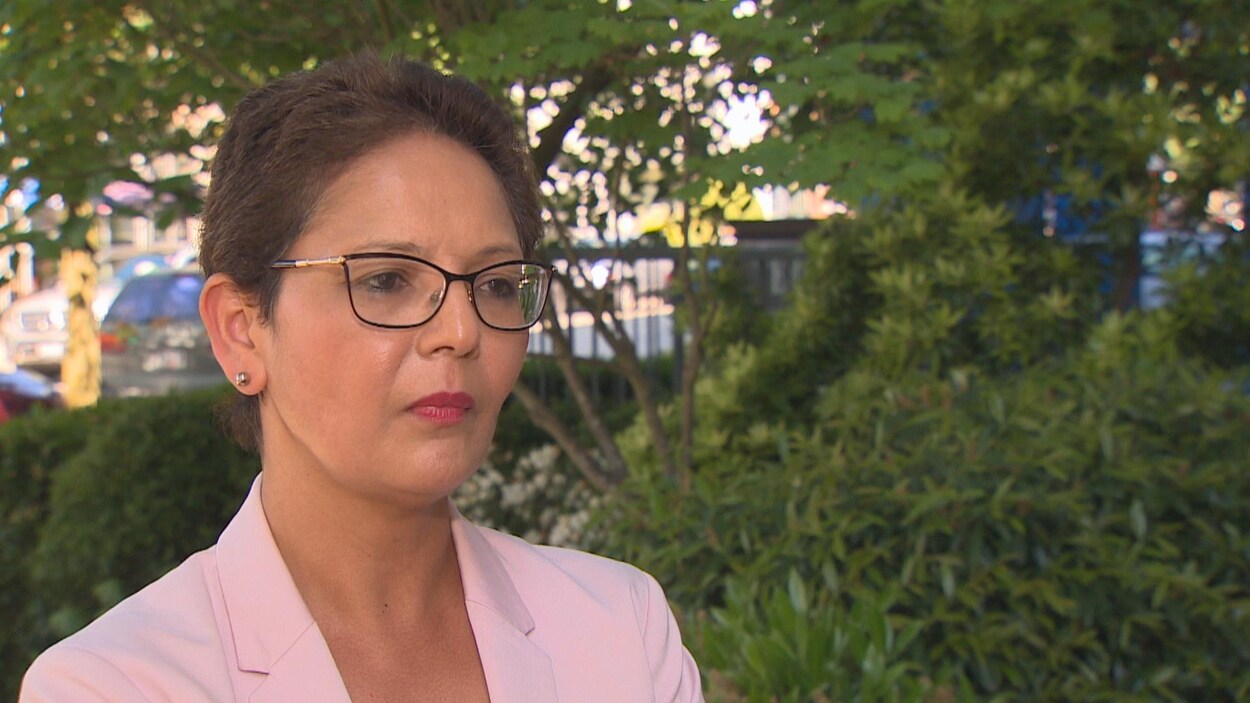 Padminee Chundunsing, la présidente de la Fédération des francophones de la Colombie-Britannique, en entrevue après la décision de la Cour fédérale sur le recours de l'organisme contre le gouvernement fédéral.