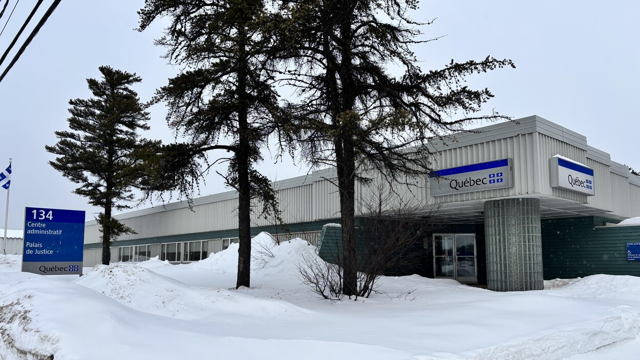 Abandon d’enfants aux Bergeronnes : une évaluation psychologique demandée