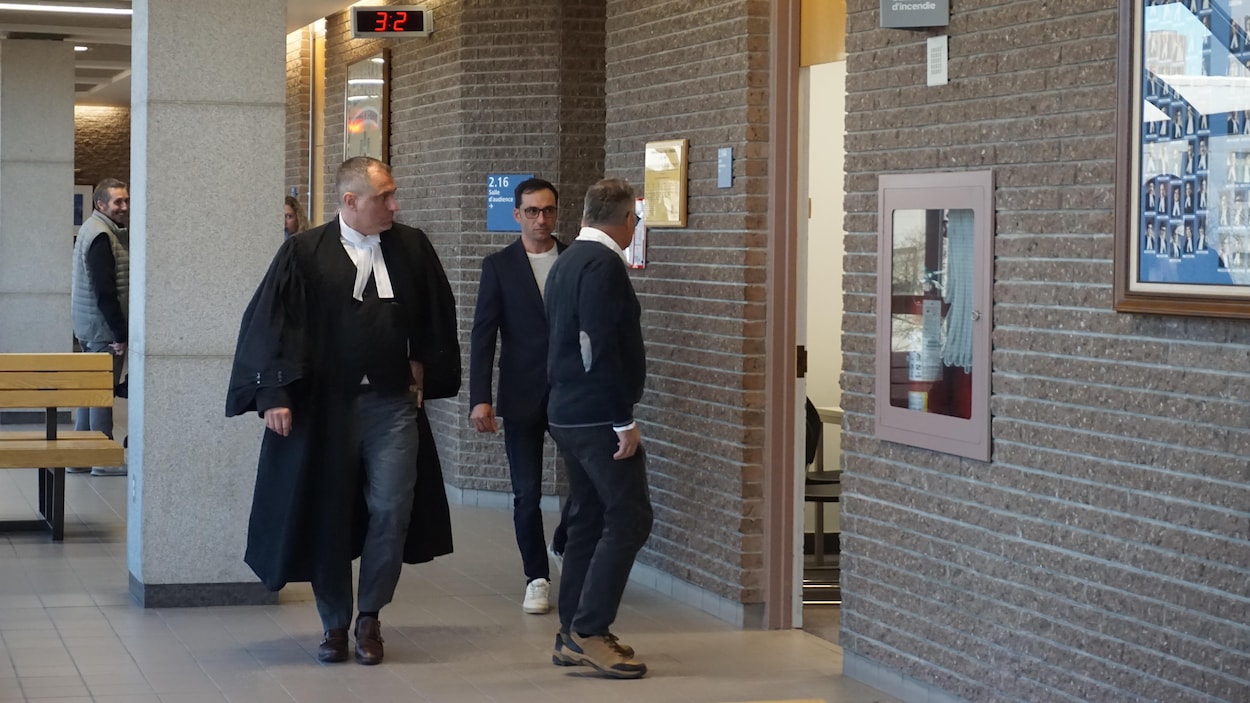 Dorian Escalon aurait initié une pénétration complète sur son élève mineure