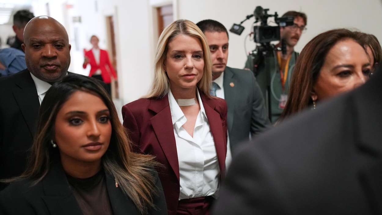 L’ex-procureure générale Pam Bondi témoigne à huis clos sur les dossiers Epstein