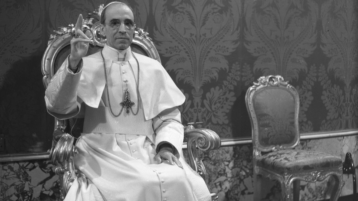 Les archives du pape Pie XII, silencieux durant l'Holocauste, sortent de l'ombre (Vidéo- cinéma - 3 min - Pie XII, sous le ciel de Rome, Extraits 1, 2, 3) Pape-pie-xii