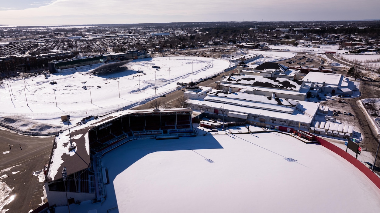 Un toit pour le stade municipal de Trois-Rivières?