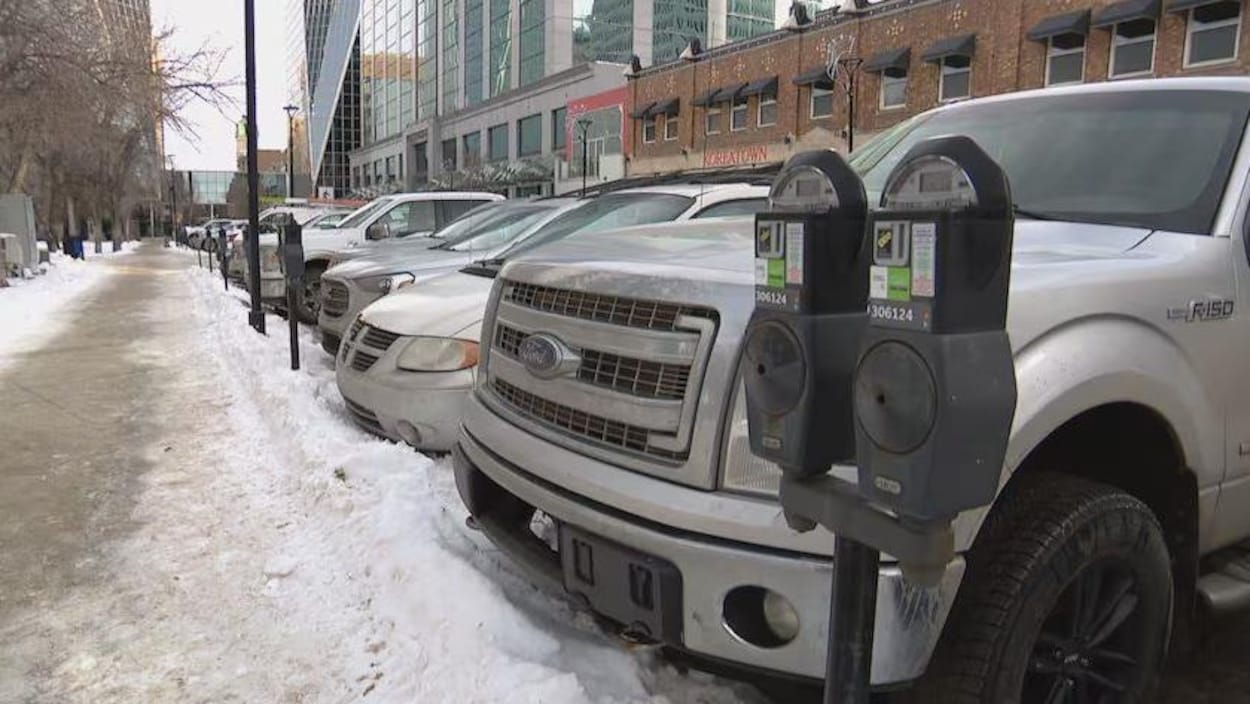 Regina abolit les pièces dans ses parcomètres au centre-ville pour le stationnement