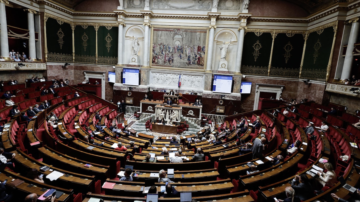La France sur le point d’interdire les réseaux sociaux aux moins de 15 ans