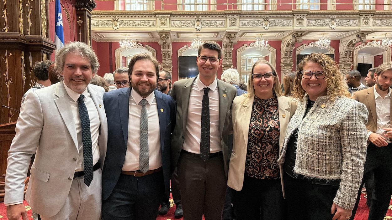 Les députés régionaux du Parti québécois assermentés à l’Assemblée nationale