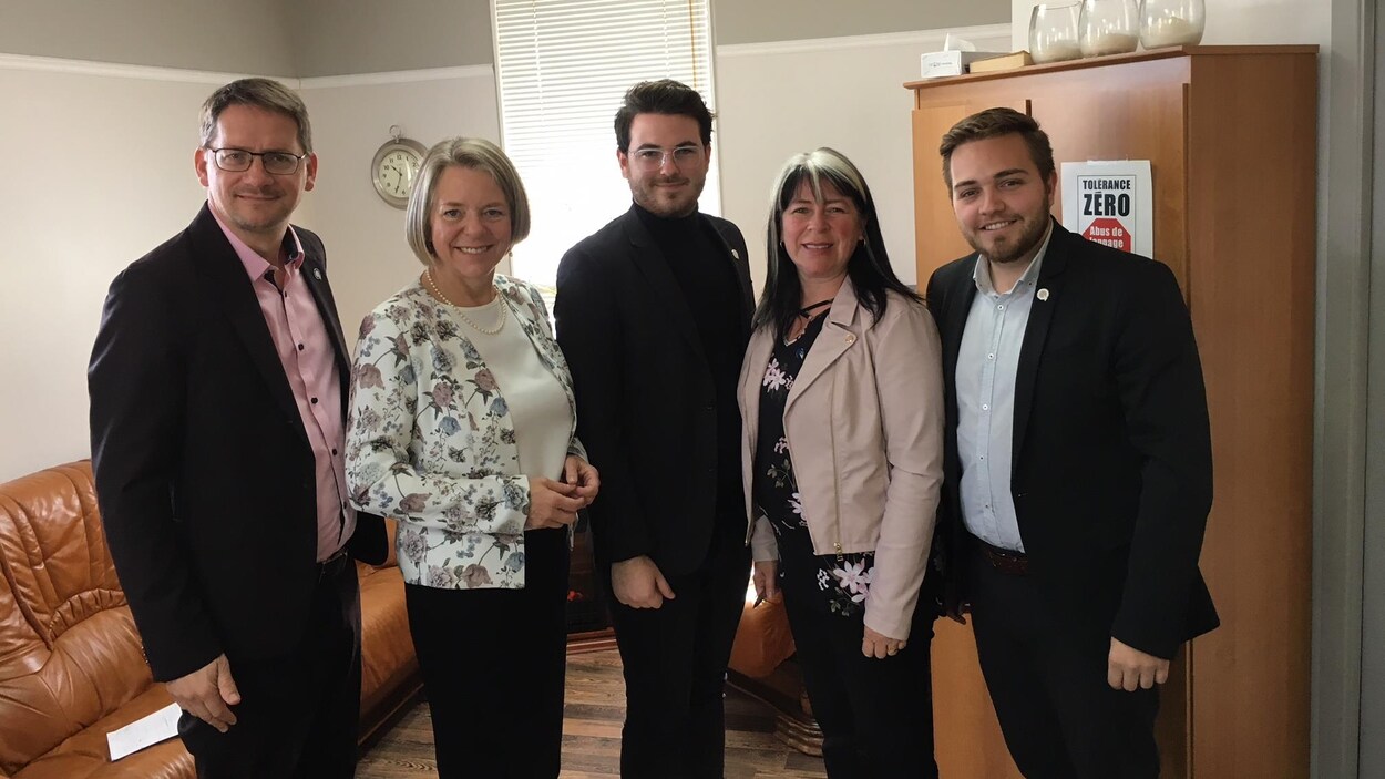 Les candidats régionaux du PQ satisfaits de leur campagne Élections Québec 2018 RadioCanada.ca