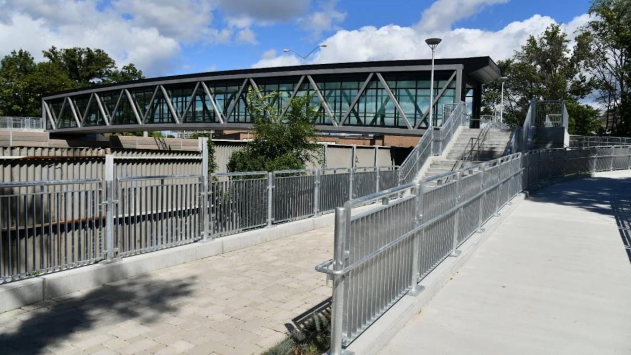 La passerelle Jackie Holzman a été construite au coût de 13,5 M$.
