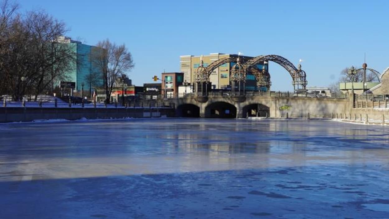 En « mode optimisation », Gatineau fermera deux grandes patinoires