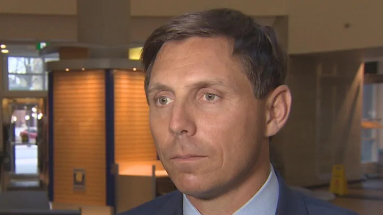 Patrick brown parle en entrevue.